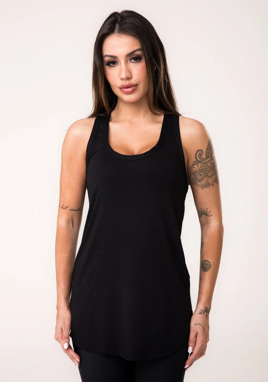 Camiseta fitness feminina alongada