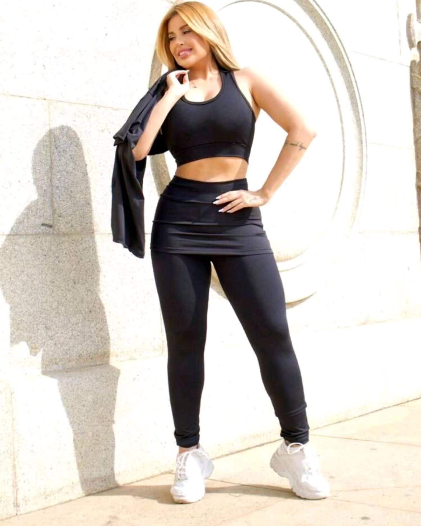 Calça Legging De Academia Com Saia Feminina Esportiva Treino Cintura Alta