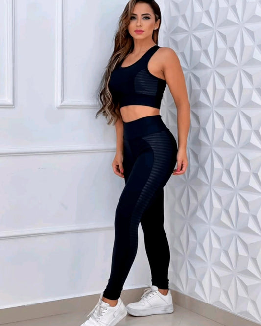 Conjunto Fitness Top + Calça Com Detalhe Lateral Estilo 3D